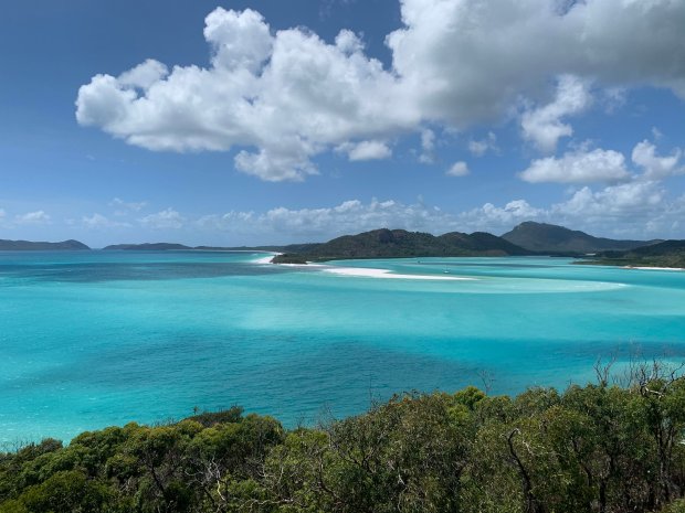 Hill inlet lookout is located on whitsunday island, with access from tongue bay. Whitehaven Beach Day Trip An Australia Must Do Kiwi Talks Travel